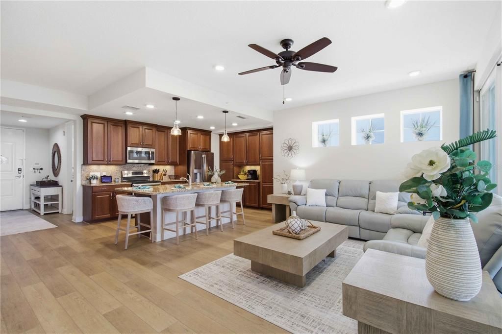 Active With Contract: $659,000 (3 beds, 3 baths, 1664 Square Feet)