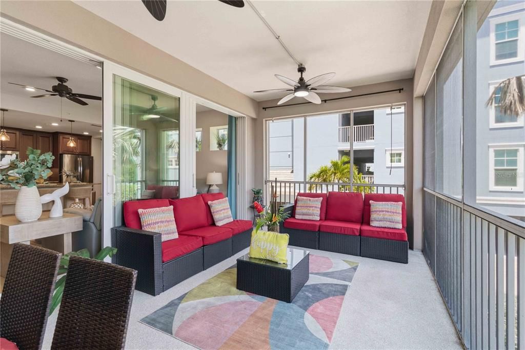 Active With Contract: $659,000 (3 beds, 3 baths, 1664 Square Feet)