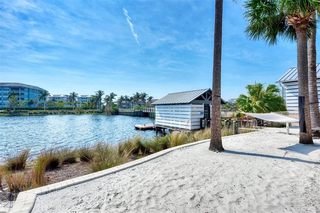 Active With Contract: $659,000 (3 beds, 3 baths, 1664 Square Feet)