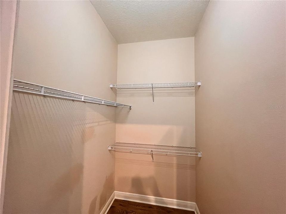 Active With Contract: $1,499 (0 beds, 1 baths, 600 Square Feet)