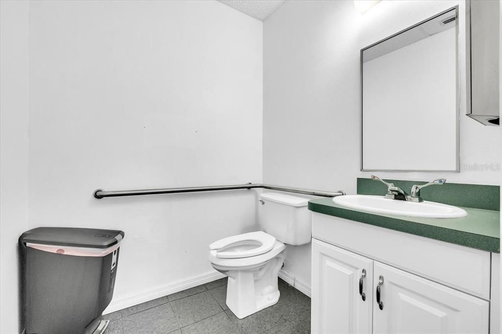 For Sale: $650,000 (0 beds, 0 baths, 3960 Square Feet)