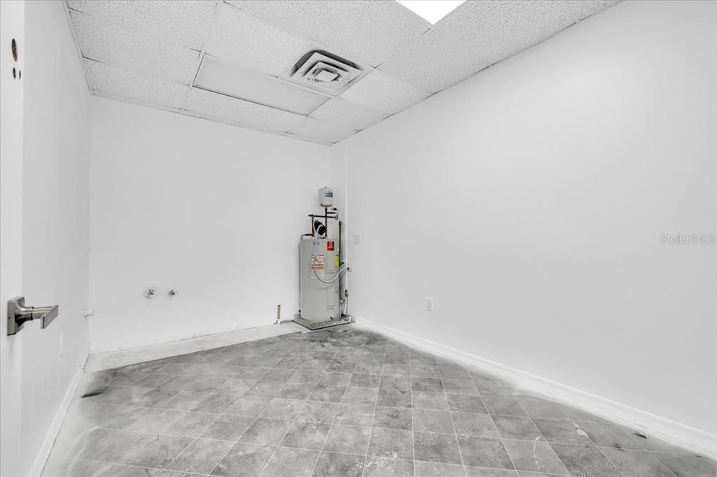 For Sale: $650,000 (0 beds, 0 baths, 3960 Square Feet)