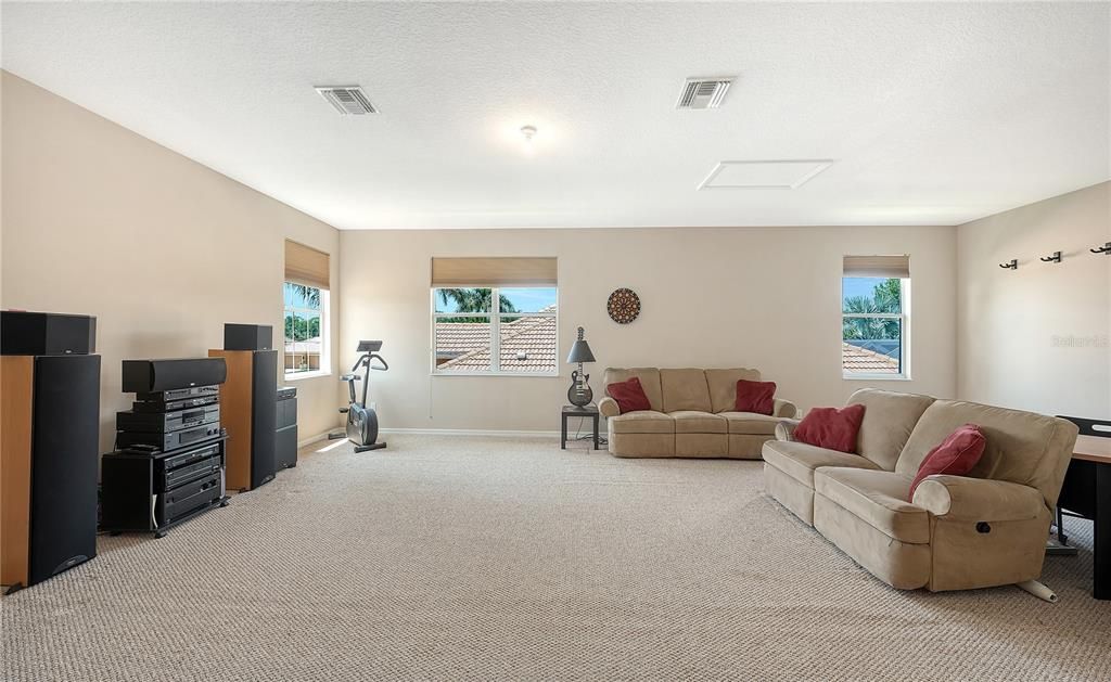 For Sale: $1,100,000 (5 beds, 3 baths, 3449 Square Feet)