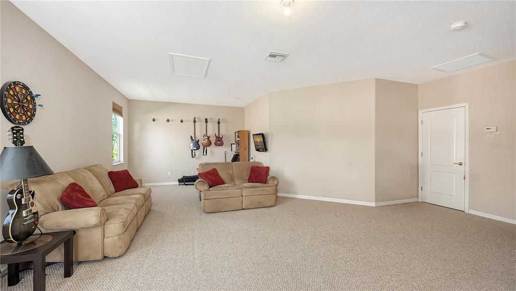 For Sale: $1,100,000 (5 beds, 3 baths, 3449 Square Feet)