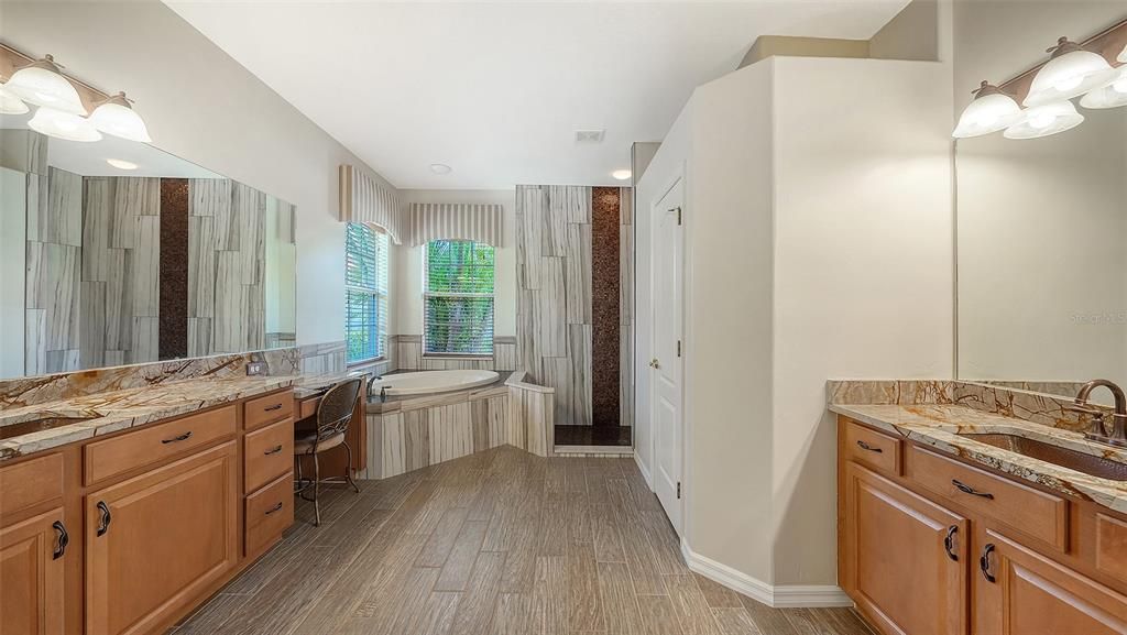 For Sale: $1,100,000 (5 beds, 3 baths, 3449 Square Feet)