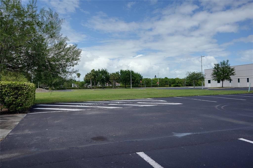 На продажу: $2,500,000 (1.54 acres)