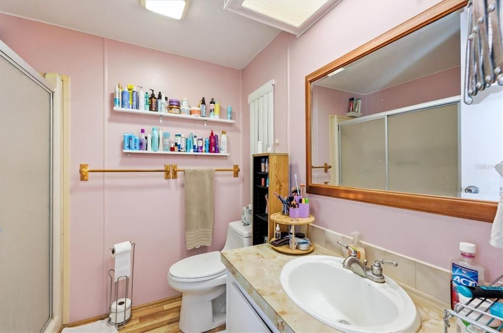 For Sale: $160,000 (2 beds, 2 baths, 936 Square Feet)