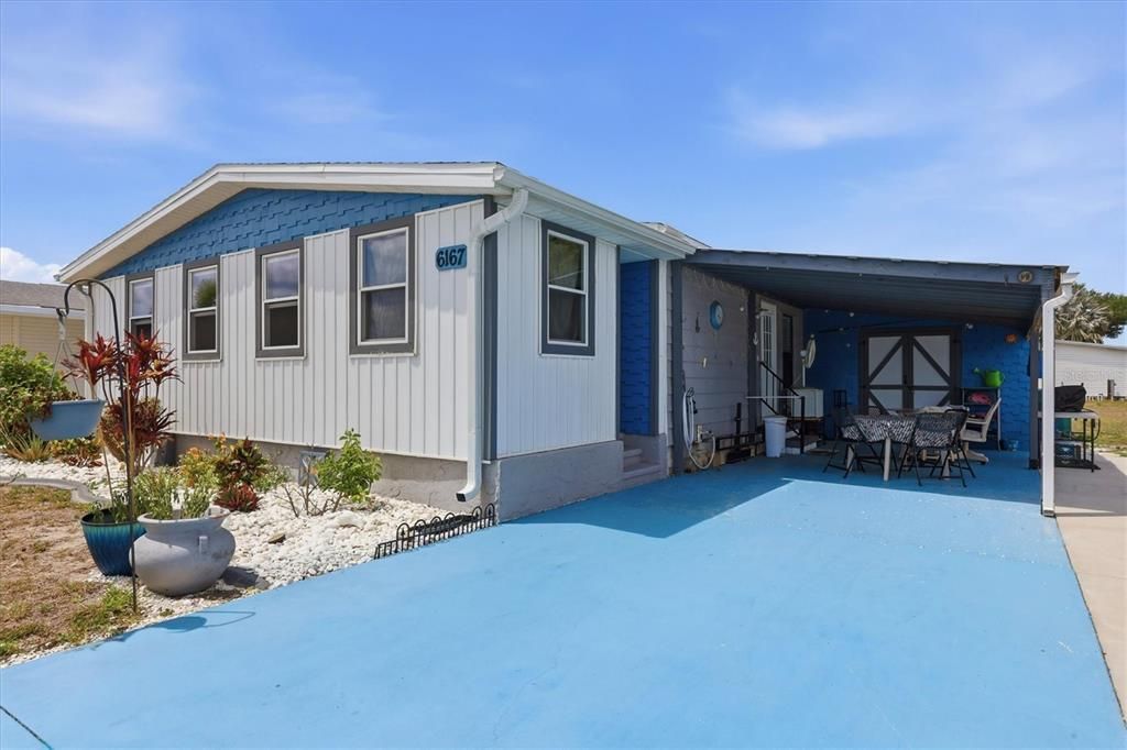 For Sale: $160,000 (2 beds, 2 baths, 936 Square Feet)