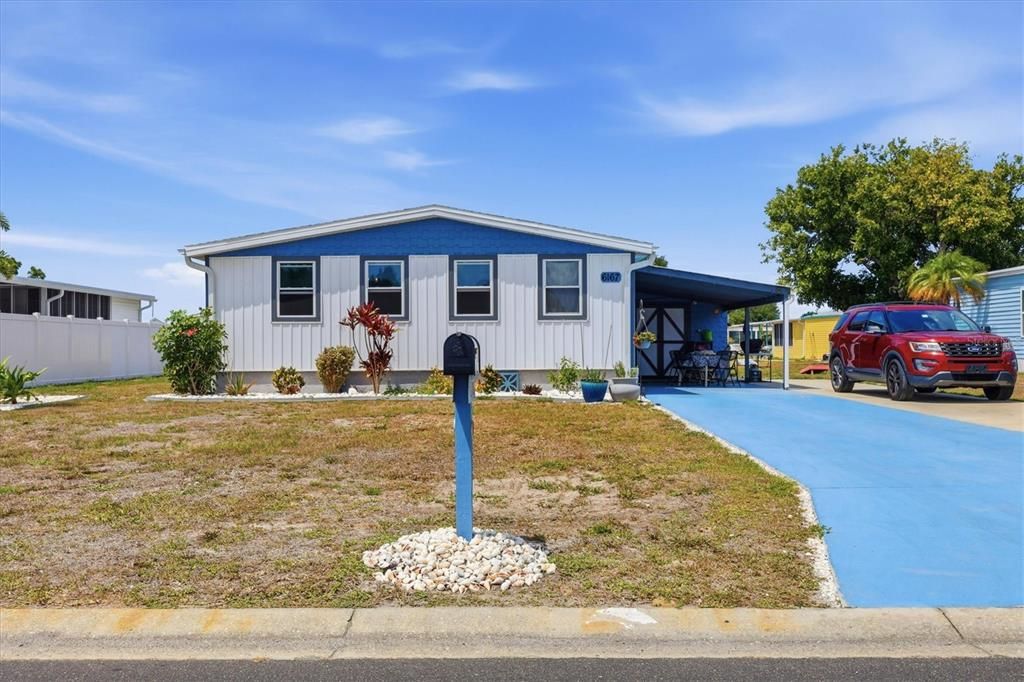 For Sale: $160,000 (2 beds, 2 baths, 936 Square Feet)
