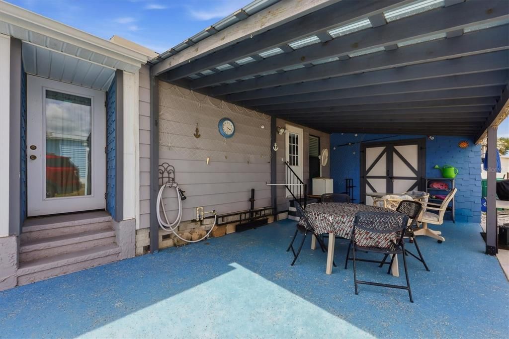 For Sale: $160,000 (2 beds, 2 baths, 936 Square Feet)