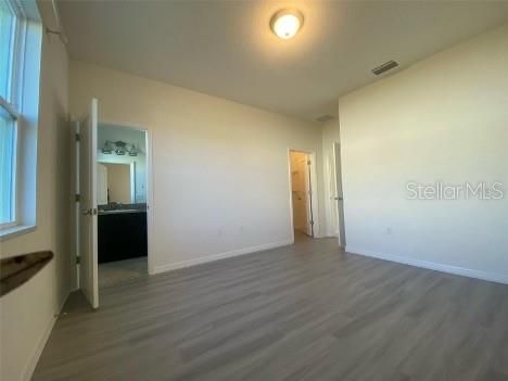 В аренду: $2,300 (4 спален, 3 ванн, 2550 Квадратных фут)