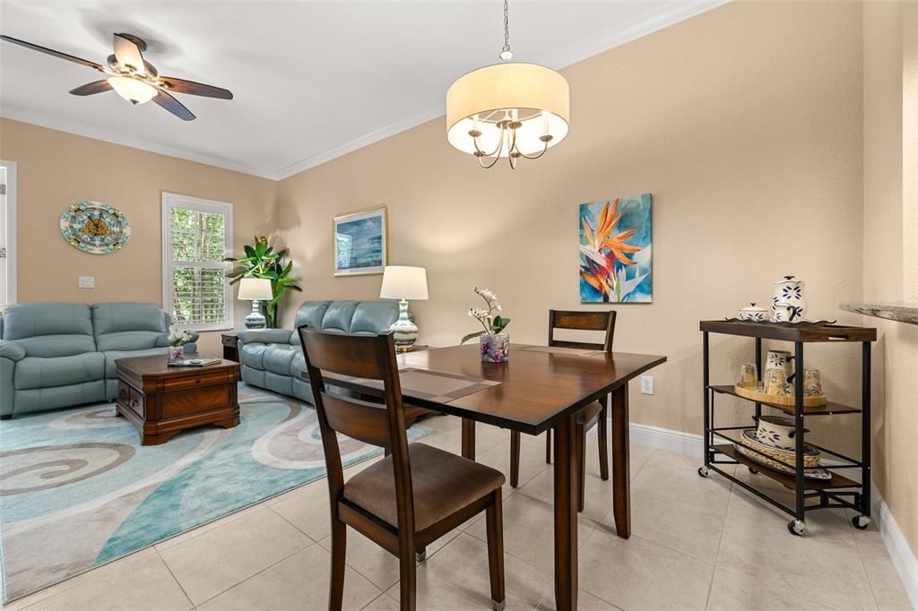 Activo con contrato: $515,000 (3 camas, 2 baños, 1430 Pies cuadrados)