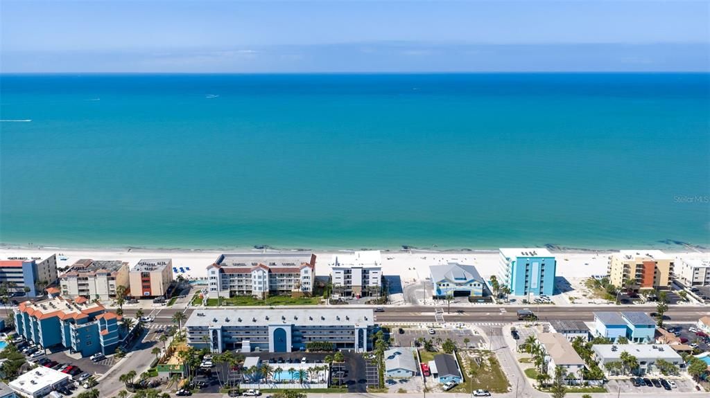 For Sale: $2,625,000 (3 beds, 3 baths, 1791 Square Feet)