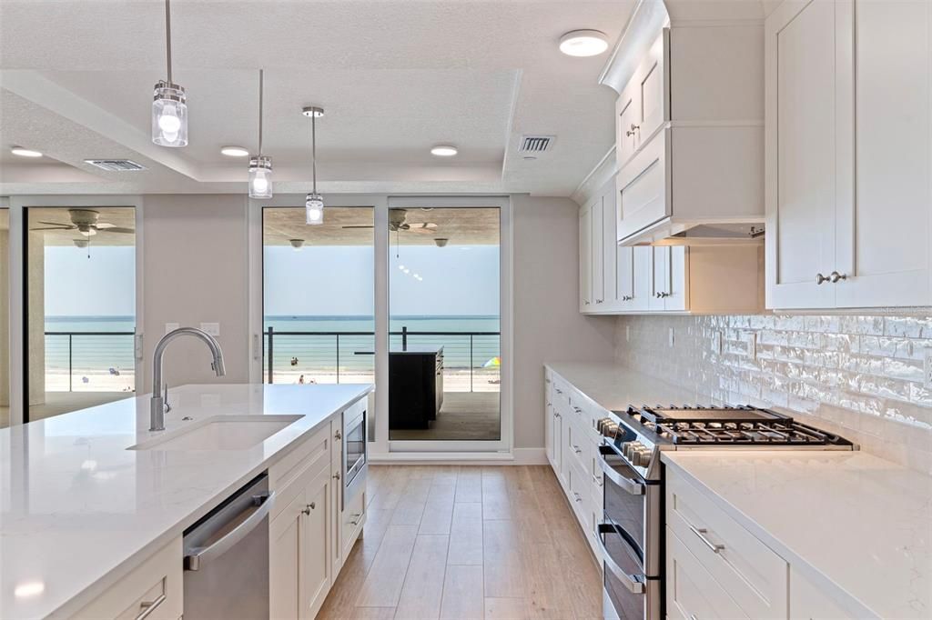 For Sale: $2,625,000 (3 beds, 3 baths, 1791 Square Feet)