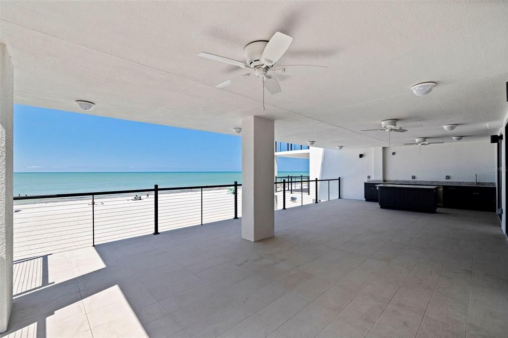 For Sale: $2,625,000 (3 beds, 3 baths, 1791 Square Feet)