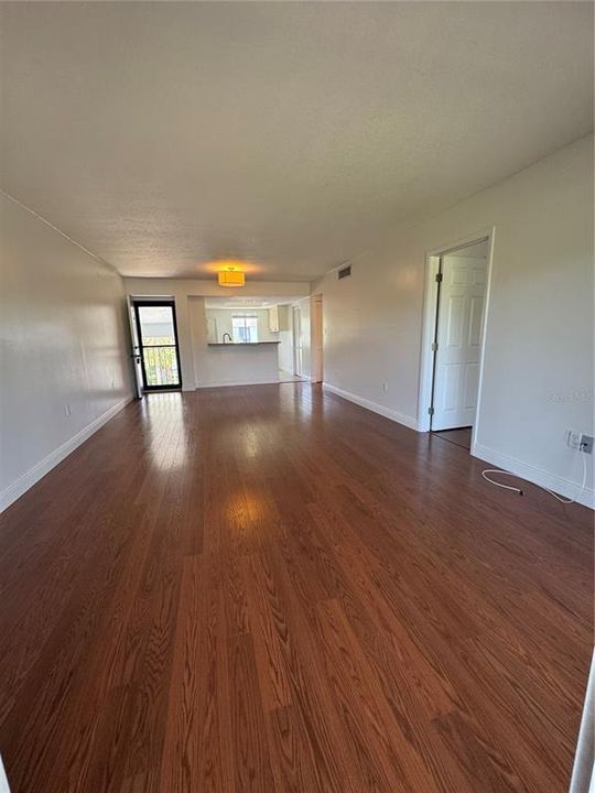 В аренду: $1,695 (2 спален, 2 ванн, 1054 Квадратных фут)