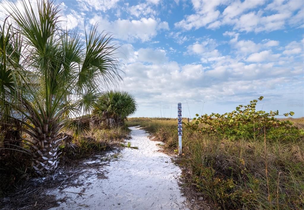 For Sale: $485,000 (0.14 acres)