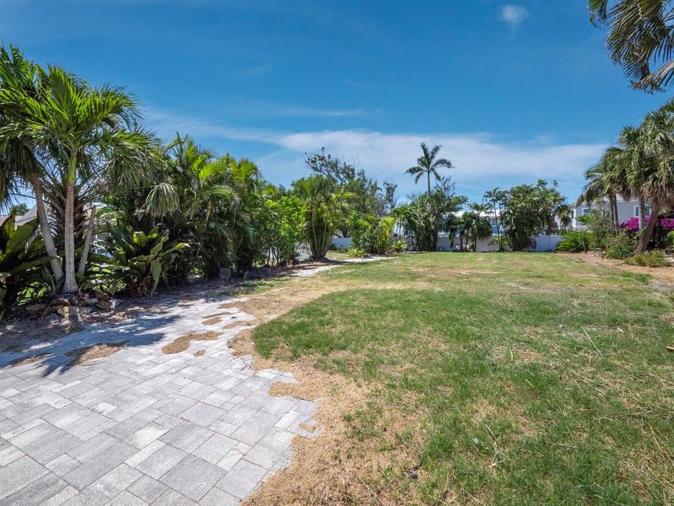 For Sale: $485,000 (0.14 acres)