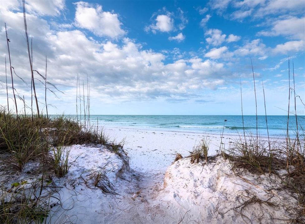 For Sale: $485,000 (0.14 acres)