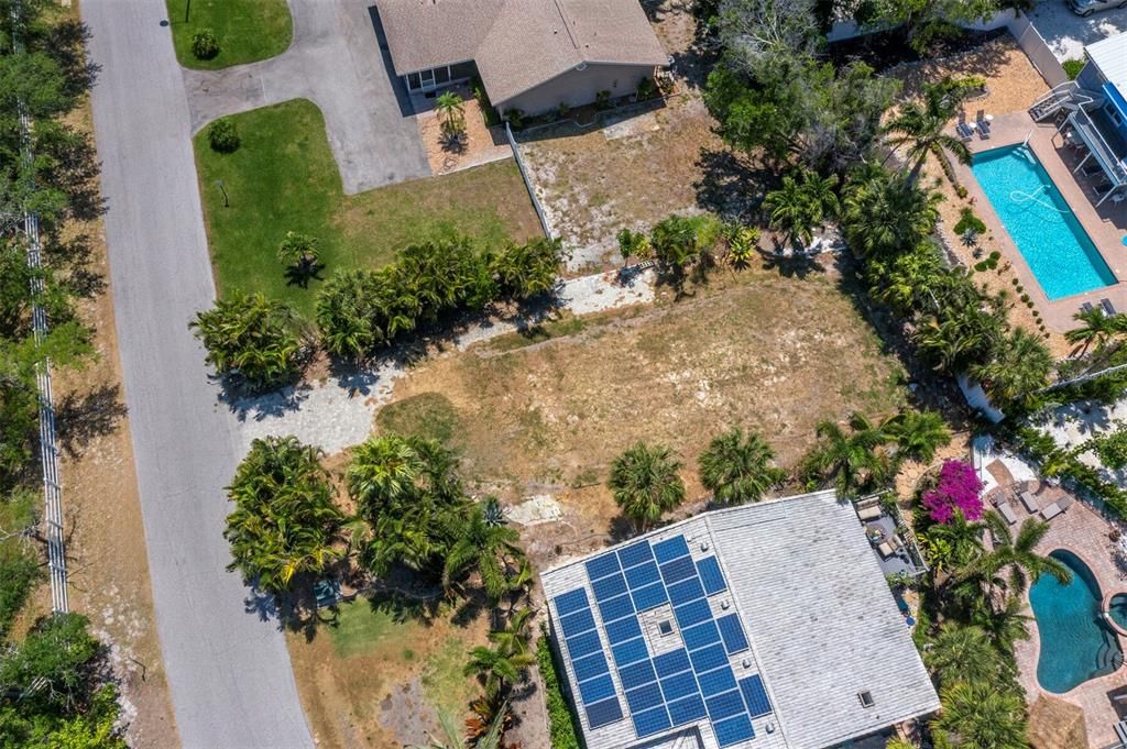 For Sale: $485,000 (0.14 acres)