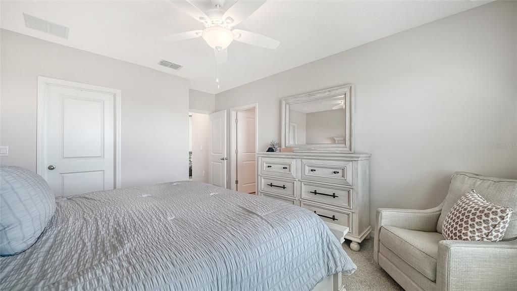 Active With Contract: $2,950 (3 beds, 2 baths, 1784 Square Feet)