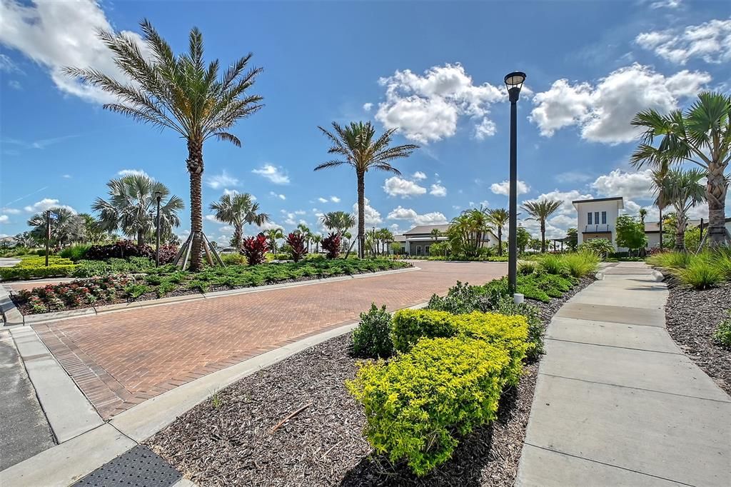 Active With Contract: $2,950 (3 beds, 2 baths, 1784 Square Feet)