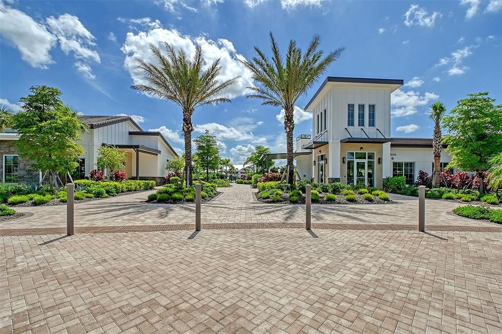 Active With Contract: $2,950 (3 beds, 2 baths, 1784 Square Feet)