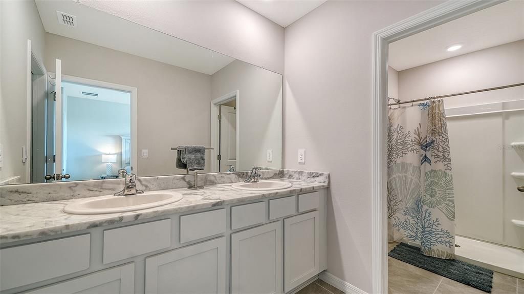 Active With Contract: $2,950 (3 beds, 2 baths, 1784 Square Feet)