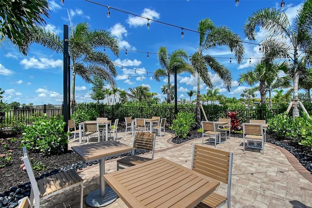 Active With Contract: $2,950 (3 beds, 2 baths, 1784 Square Feet)