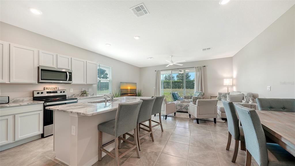 Active With Contract: $2,950 (3 beds, 2 baths, 1784 Square Feet)