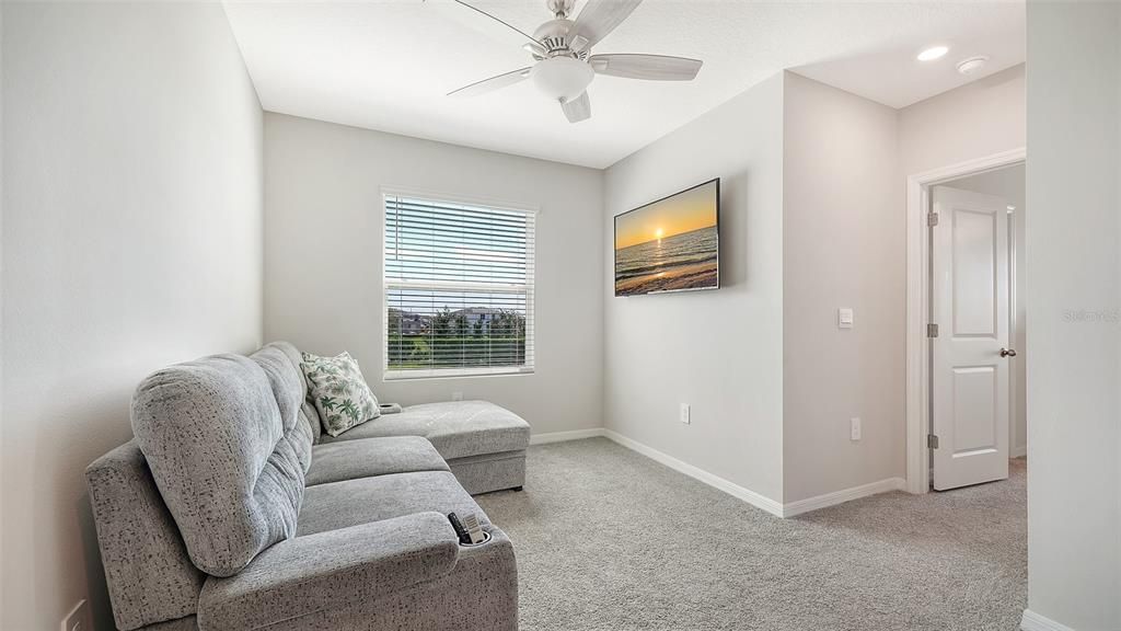 Active With Contract: $2,950 (3 beds, 2 baths, 1784 Square Feet)