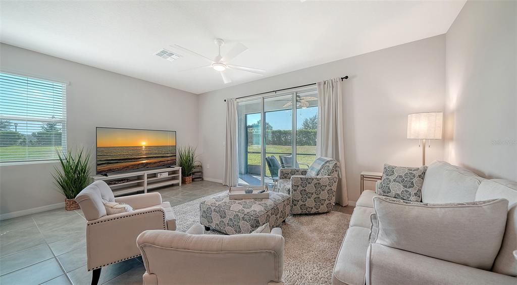 Active With Contract: $2,950 (3 beds, 2 baths, 1784 Square Feet)