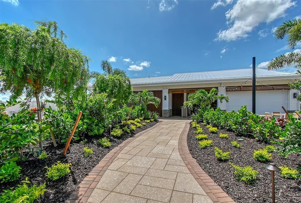 Active With Contract: $2,950 (3 beds, 2 baths, 1784 Square Feet)