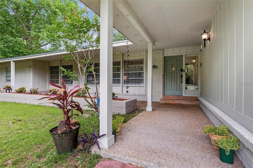 For Sale: $395,000 (3 beds, 2 baths, 2290 Square Feet)