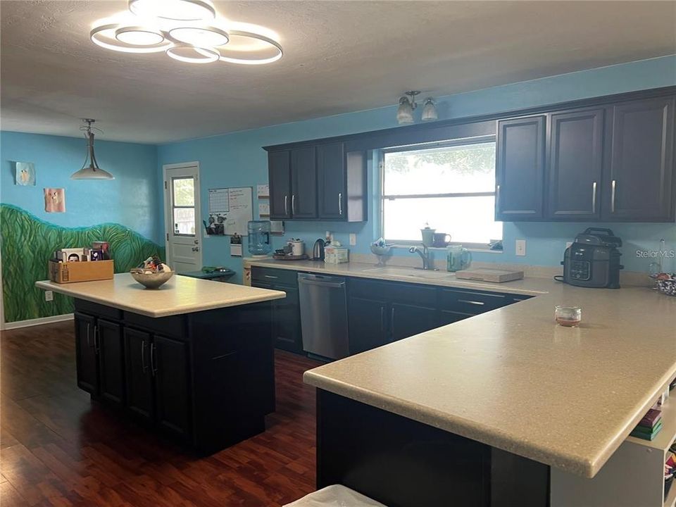 For Sale: $395,000 (3 beds, 2 baths, 2290 Square Feet)