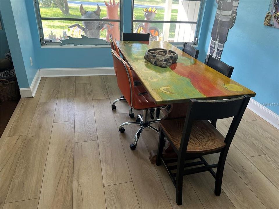 For Sale: $395,000 (3 beds, 2 baths, 2290 Square Feet)