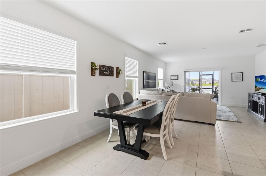 For Sale: $399,900 (4 beds, 2 baths, 1954 Square Feet)