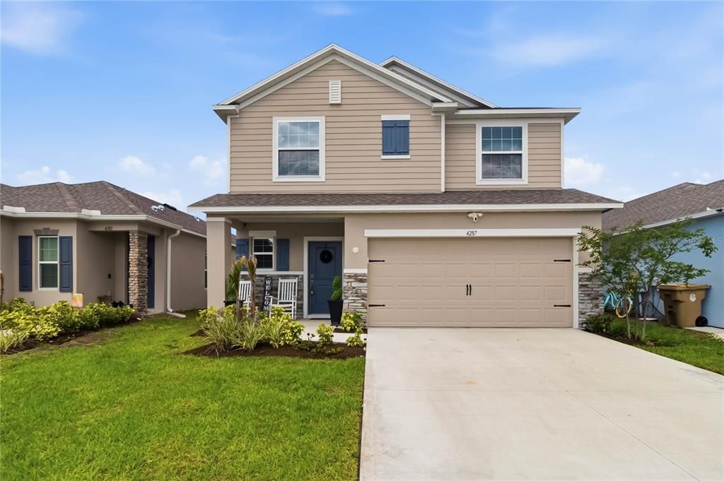 For Sale: $399,900 (4 beds, 2 baths, 1954 Square Feet)