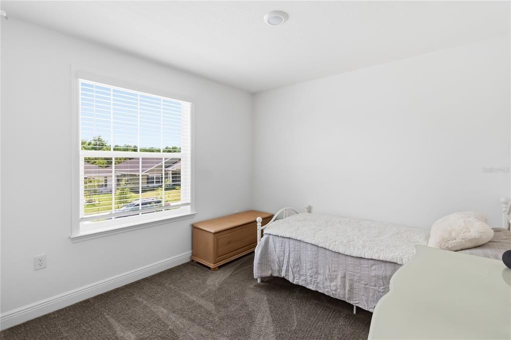 For Sale: $399,900 (4 beds, 2 baths, 1954 Square Feet)