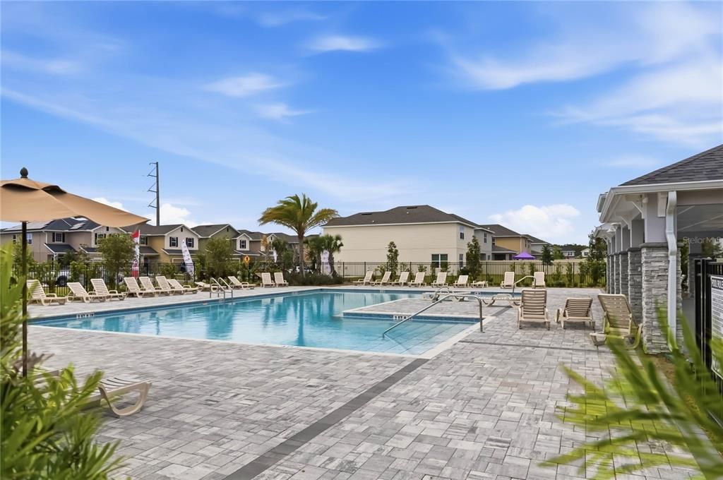 For Sale: $399,900 (4 beds, 2 baths, 1954 Square Feet)