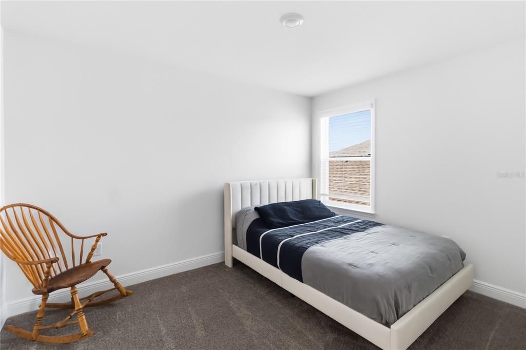 For Sale: $399,900 (4 beds, 2 baths, 1954 Square Feet)