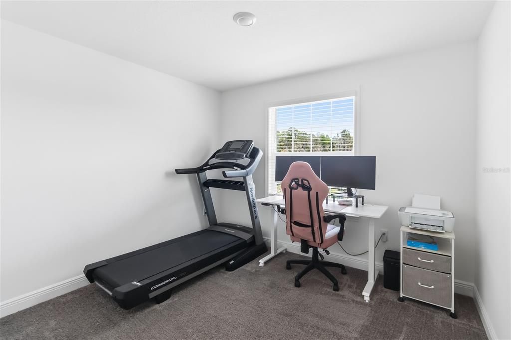 For Sale: $399,900 (4 beds, 2 baths, 1954 Square Feet)