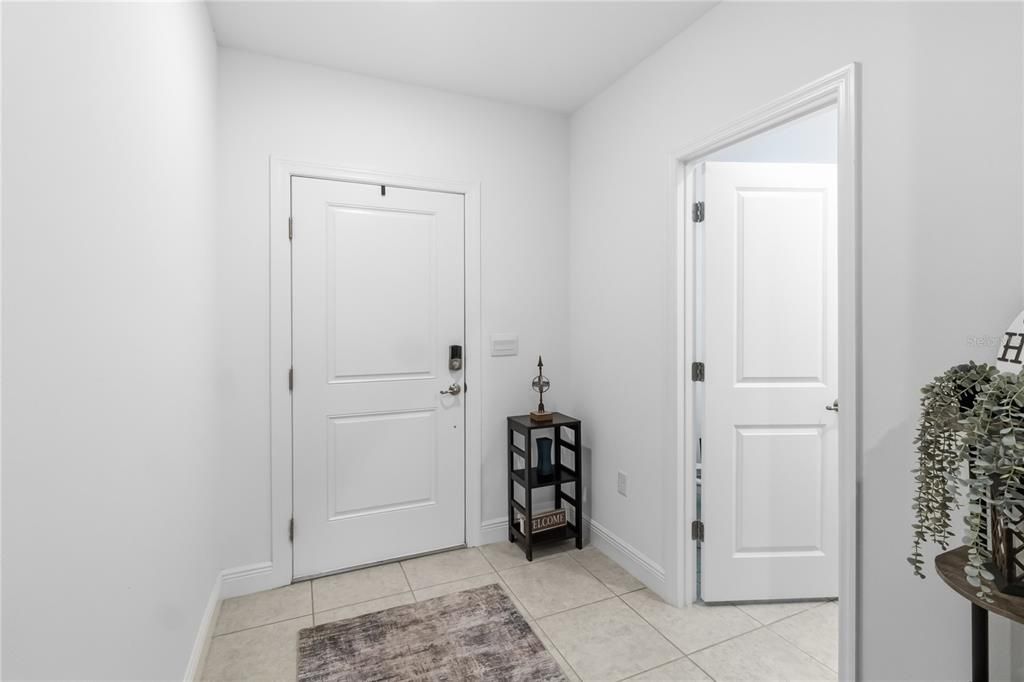 For Sale: $399,900 (4 beds, 2 baths, 1954 Square Feet)