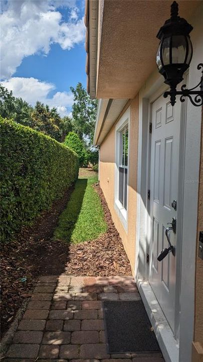 Active With Contract: $2,800 (3 beds, 2 baths, 1708 Square Feet)