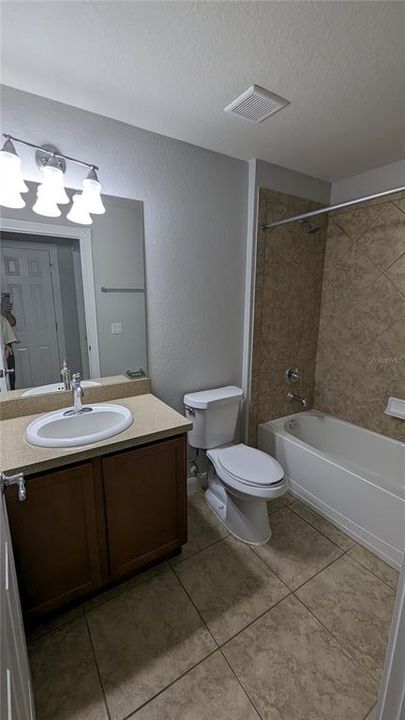 Active With Contract: $2,800 (3 beds, 2 baths, 1708 Square Feet)