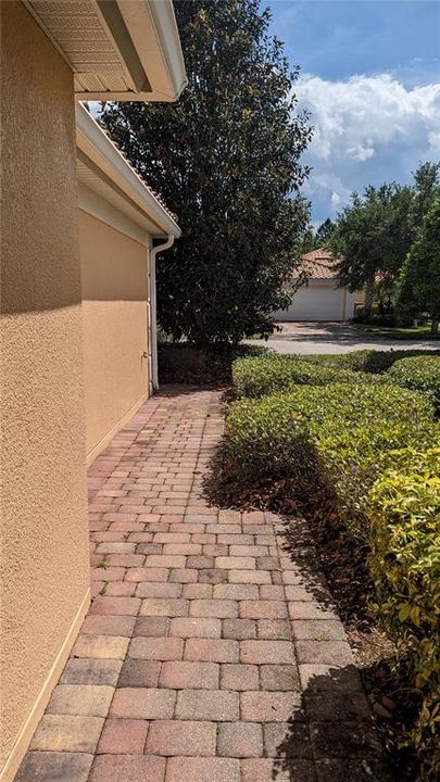 Active With Contract: $2,800 (3 beds, 2 baths, 1708 Square Feet)