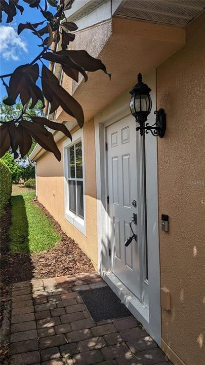 Active With Contract: $2,800 (3 beds, 2 baths, 1708 Square Feet)