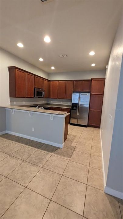 Active With Contract: $2,800 (3 beds, 2 baths, 1708 Square Feet)
