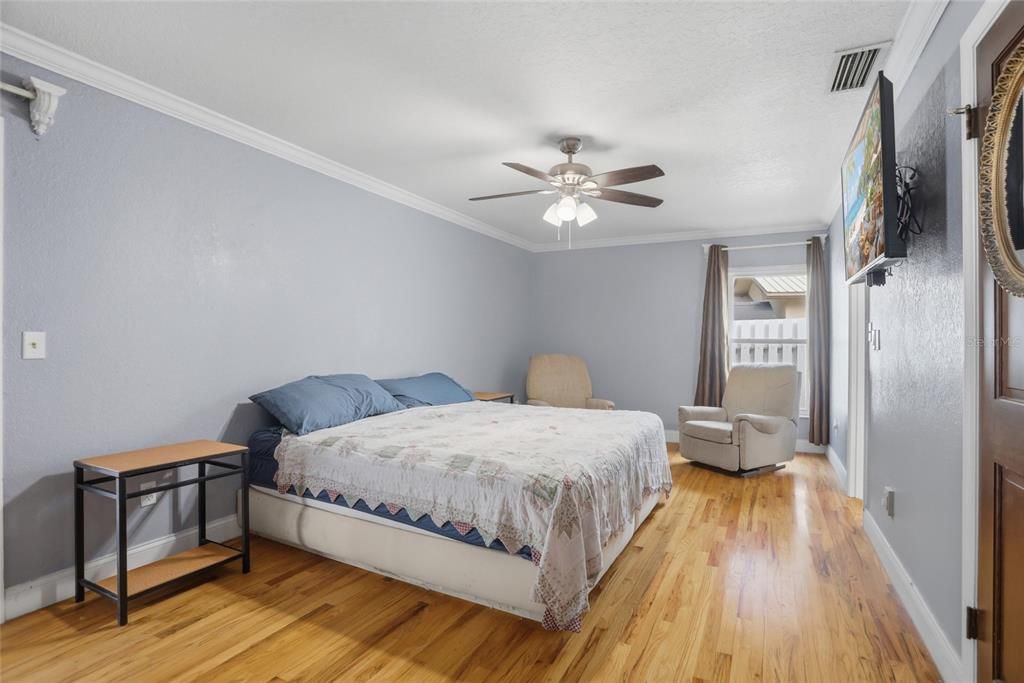 Active With Contract: $499,990 (4 beds, 2 baths, 2873 Square Feet)
