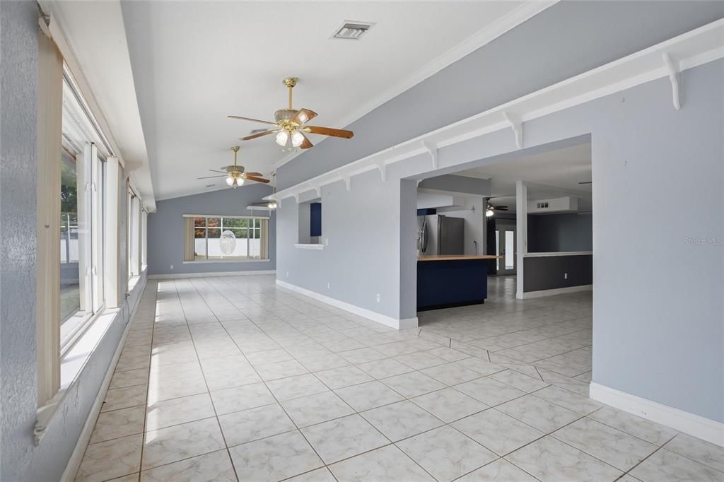 Active With Contract: $499,990 (4 beds, 2 baths, 2873 Square Feet)